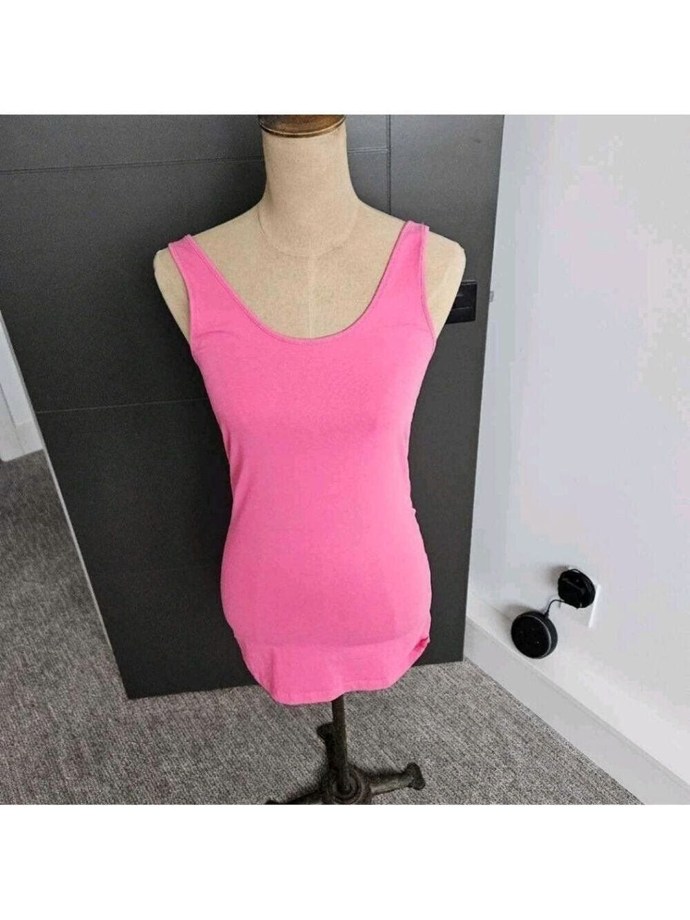 Vero Moda Tank Top Women’s Size Medium Casual Basic Sleeveless Silver Icing
